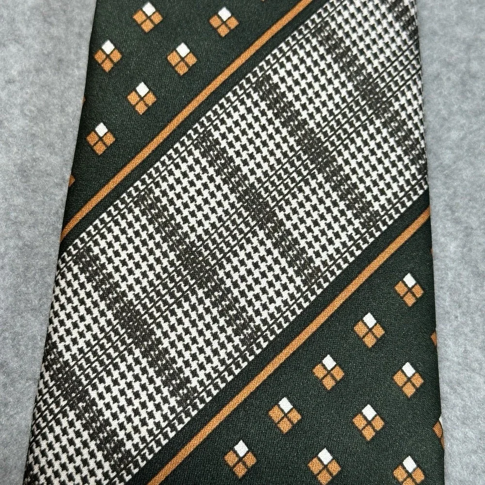 Vintage Carre Berkley Cravats Tie‎ Green Orange Geometric 70s Classic 57x4in